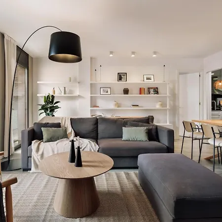 Elan - 2 Bedrooms And Balcony In Sant Gervasi Apartman