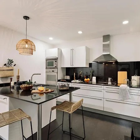 Elan - 2 Bedrooms And Balcony In Sant Gervasi *